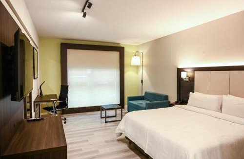 Centro Hotel | Comfortable Holiday Inn Express Rosario with Breakfast & Accessibility