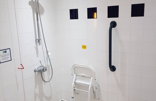 Wath upon Dearne Hotel | Inviting Holiday Inn Express Rotherham North with Breakfast