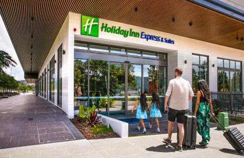 Maroochydore Hotel | Coastal Escape at Holiday Inn Express & Suites Sunshine Coast