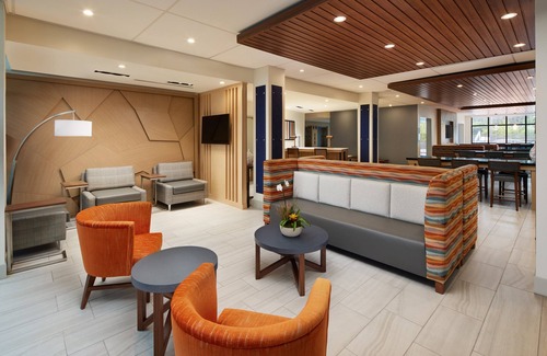 Pensacola Hotel | Top-Rated Holiday Inn Express & Suites in Gulf Breeze