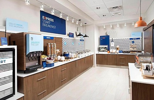 Harrisonburg Hotel | Inviting Holiday Inn Express & Suites - Harrisonburg University Area