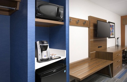 North San Antonio - SAT Hotel | Discover Holiday Inn Express San Antonio North - Windcrest