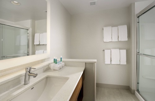 North San Antonio - SAT Hotel | Discover Holiday Inn Express San Antonio North - Windcrest
