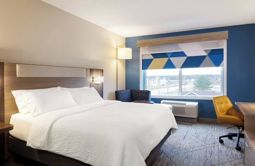 Sault Ste. Marie Hotel | Top-Rated Holiday Inn Express Sault Ste. Marie Awaits You