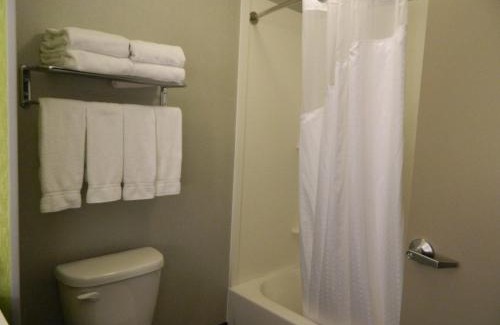 Shippensburg Hotel | Pet-Friendly Holiday Inn Express & Suites Shippensburg