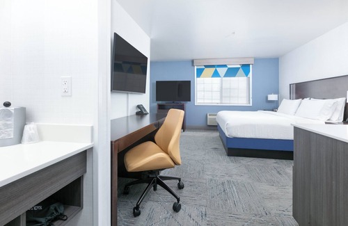 Spokane Valley Hotel | Family-Friendly Holiday Inn Express Spokane-Valley with Pool