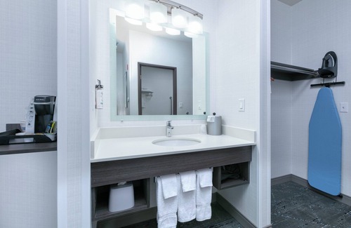 Spokane Valley Hotel | Family-Friendly Holiday Inn Express Spokane-Valley with Pool