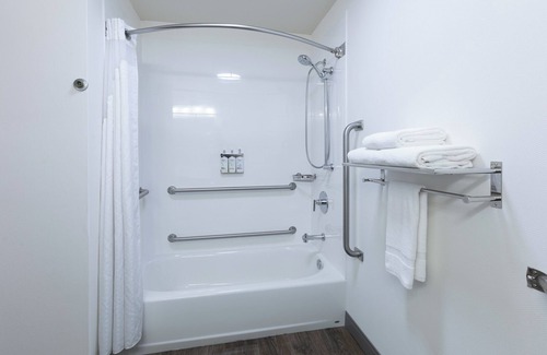 Spokane Valley Hotel | Family-Friendly Holiday Inn Express Spokane-Valley with Pool