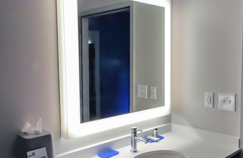 Springfield Hotel | Experience IHG Hotel: Holiday Inn Express Nashville North