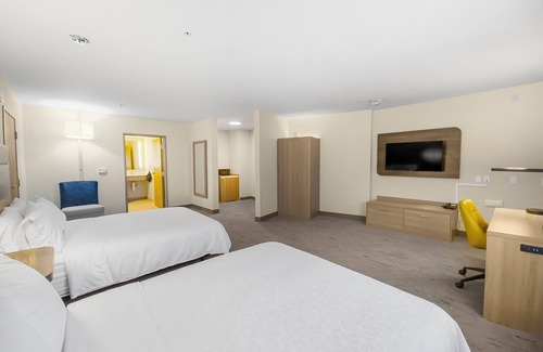 Midvale Hotel | Discover Holiday Inn Express Salt Lake City South - Midvale