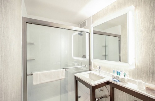 Cortez Hill Hotel | Discover Holiday Inn Express San Diego Downtown: Family-Friendly Stay