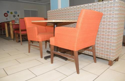 San Angelo Hotel | Comfortable Stays at Holiday Inn Express San Angelo