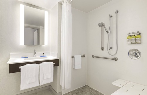Sarasota Hotel | Comfortable Stay at Holiday Inn Express Sarasota East