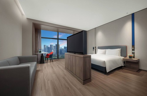 Futian Hotel | Top-Rated Holiday Inn Express Shenzhen Futian Center Hotel