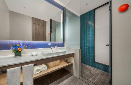 Futian Hotel | Comfortable Stay at Holiday Inn Express Shenzhen Futian