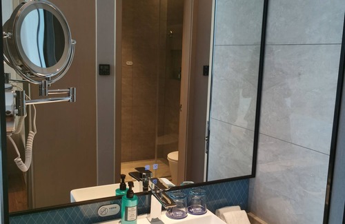 Nanshan Hotel | Discover Holiday Inn Express Shenzhen Nanshan: Family-Friendly Comfort