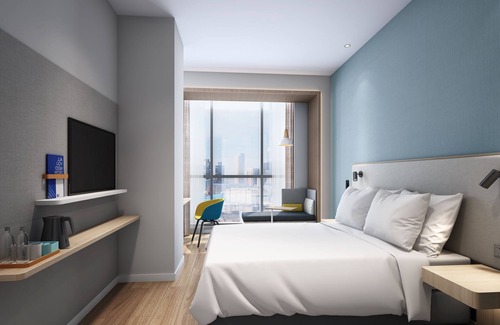 Longhua District Hotel | Comfortable Stay at Holiday Inn Express Shenzhen North Station