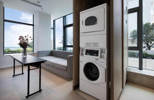 Shenzhen Hotel | Family-Friendly Holiday Inn Express Shenzhen Haiyuan City