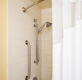 Simi Valley Hotel | Discover Holiday Inn Express Simi Valley with Pool & Breakfast