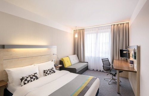 Singen Hotel | Convenient Stay at Holiday Inn Express Singen with Breakfast