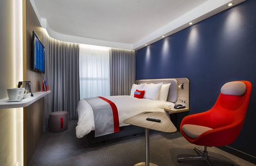Offerton Hotel | Inviting Holiday Inn Express Stockport with Family-Friendly Perks