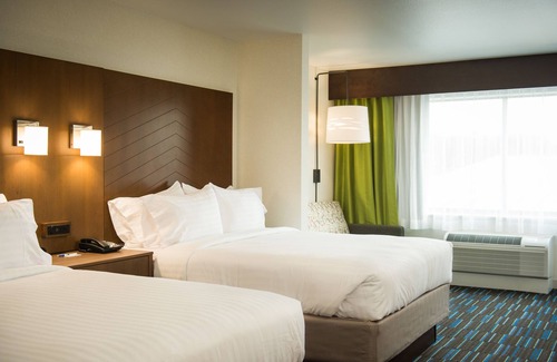 Galt Hotel | Top-Rated Holiday Inn Express & Suites Rock Falls Awaits You