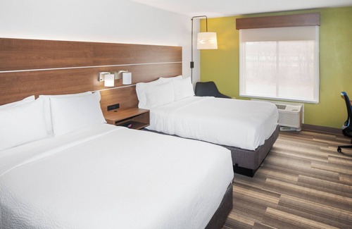 Arlington Heights Hotel | Convenient Holiday Inn Express & Suites in Stroudsburg