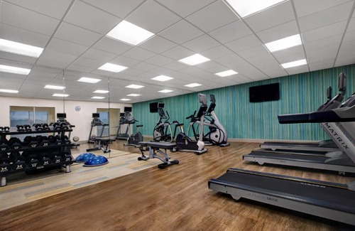 Brookfield Hotel | Discover Comfort at Holiday Inn Express Milwaukee - Brookfield