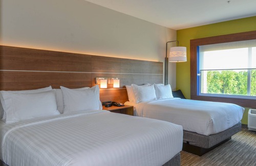 University Place Hotel | Discover Holiday Inn Express & Suites Charlotte NE - Family-Friendly Stays