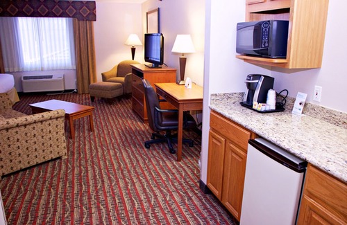 Fort Pierre Hotel | Comfort and Convenience at Holiday Inn Express Fort Pierre