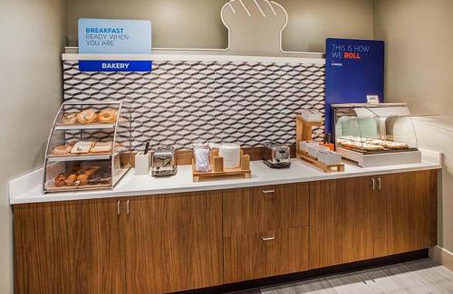 Great Bend Hotel | Pet-Friendly Holiday Inn Express & Suites - Rated 8.2/10