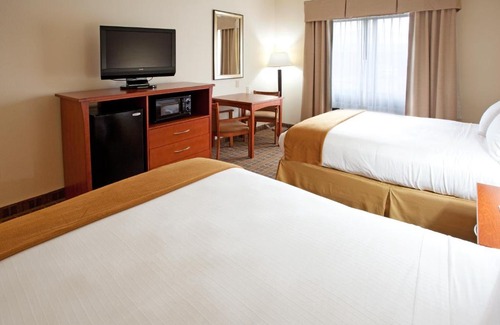 Hardeeville Hotel | Relax at Holiday Inn Express & Suites Hardeeville-Hilton Head