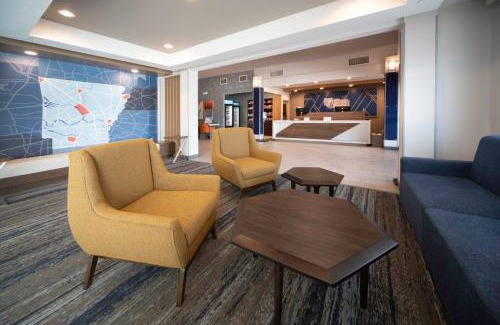 Little Rock Hotel | Pet-Friendly Comfort at Holiday Inn Express Suites Little Rock West