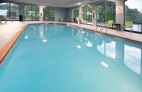Little Rock Hotel | Pet-Friendly Comfort at Holiday Inn Express Suites Little Rock West