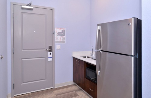 Loma Linda Hotel | Discover Holiday Inn Express & Suites Loma Linda - 8.8/10
