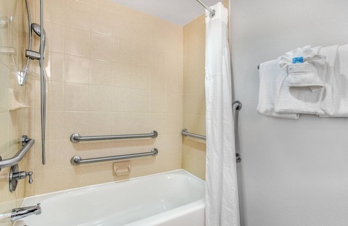 Morristown Hotel | Guest Rated 9.4: Holiday Inn Express & Suites Morristown