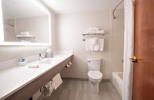 Deltona Lakes Hotel | Discover Comfort at Holiday Inn Express & Suites Orange City