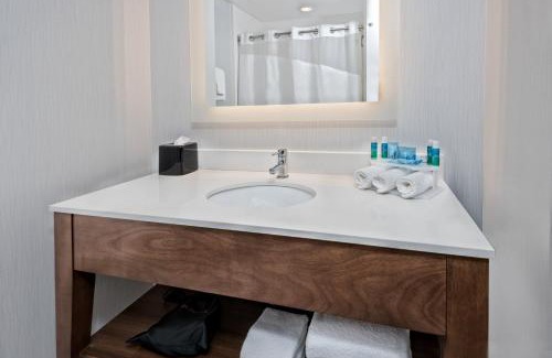 Round Rock Hotel | Discover Holiday Inn Express & Suites Round Rock Austin North