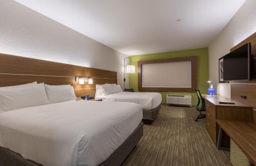 San Marcos Hotel | Inviting Holiday Inn Express & Suites - San Marcos South