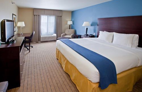 Shelbyville Hotel | Stay at Holiday Inn Express Hotel & Suites Shelbyville