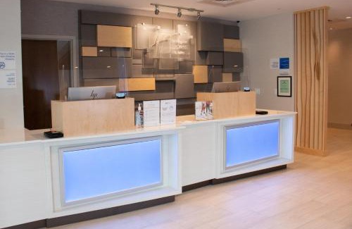 Cottondale Hotel | Inviting Holiday Inn Express & Suites - Tuscaloosa East