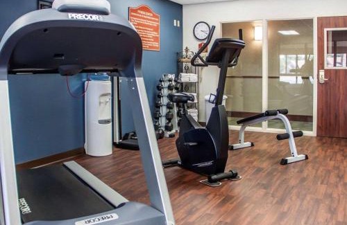 Weatherford Hotel | Family-Friendly Comfort Inn & Suites with Pool Access