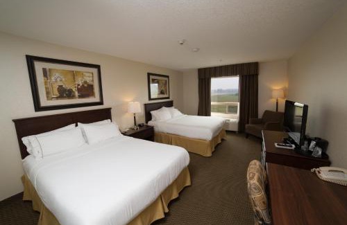 Whitecourt Hotel | Comfort & Convenience at Holiday Inn Express Whitecourt