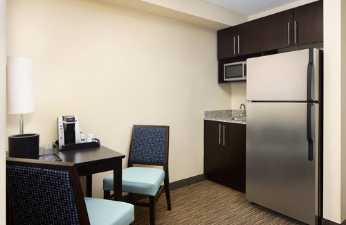 Alpharetta Hotel | Comfortable Stay at Holiday Inn Express & Suites Alpharetta