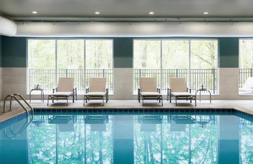 Bessemer Hotel | Guest Rated: Holiday Inn Express & Suites Bessemer Retreat