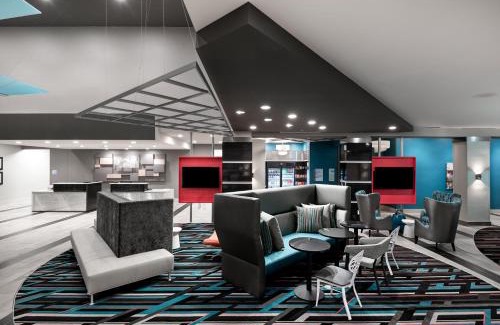 Toddville Road Hotel | Discover Holiday Inn Express & Suites - Charlotte Airport