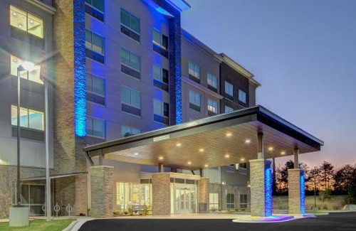 Charlotte Hotel | Quality Stay at Holiday Inn Express & Suites Charlotte Southwest
