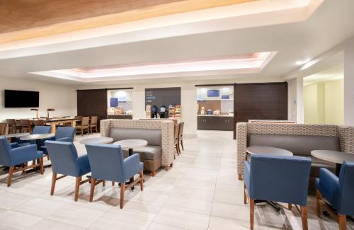 Chowchilla Hotel | Explore Holiday Inn Express & Suites Yosemite Park Area