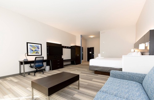 Franklin Hotel | Top-Rated Holiday Inn Express & Suites Franklin Awaits You
