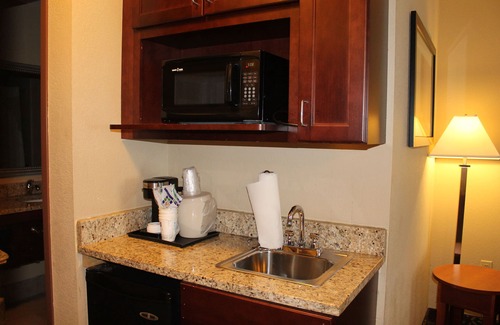 Starkville Hotel | Comfortable Stay at Holiday Inn Express & Suites Starkville